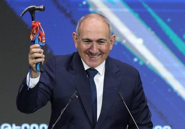 پاشینیان از قانون اساسی جدید خبر داد 