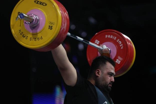 پاداش ۱.۵ میلیاردی و حقوق ۴۰ میلیونی برای طلایی‌های وزنه‌برداری