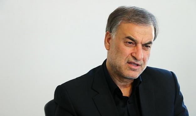 احمدی بیغش؛ از تایید ادعای واگذاری جزایر ایرانی به چین تا تکذیب فیلم اظهارات خودش 