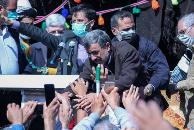 دنیا به انتخابات ایران و احمدی نژاد چشم دوخته است