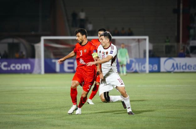 تراکتور در خانه هم هر چه زد گل نشد