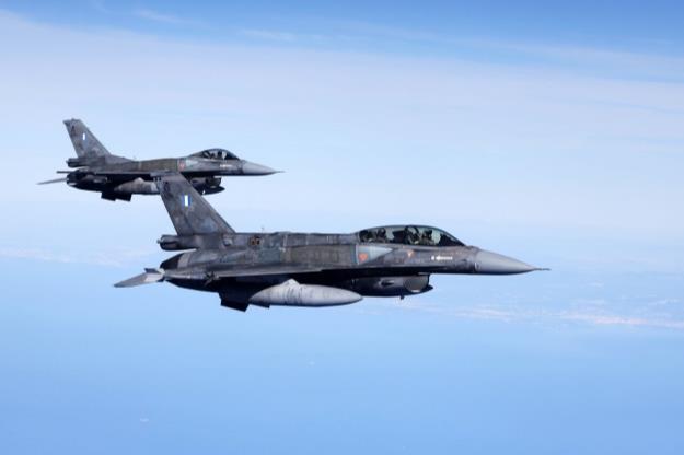 گشت هوایی ۱۲ ساعته انگلیس، آمریکا و ناتو در نزدیکی مرز روسیه