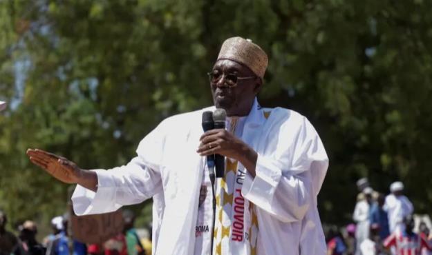 «چیروما باکاری» مدعی پیروزی در انتخابات ریاست جمهوری کامرون شد