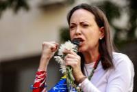 مادورو «با یا بدون» مذاکره از قدرت کناره‌گیری خواهد کرد!