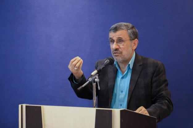 دکتر احمدی‌نژاد: دولت کنونی صلاحیت ورود مجدّد به عرصه مذاکرات هسته‌ای را ندارد