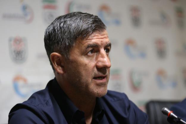 کریم باقری: ترکیب بازی با تراکتور بر عهده من است