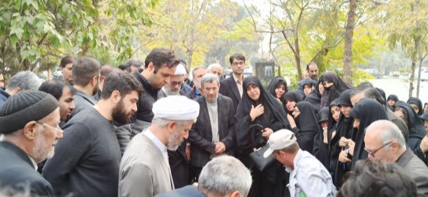 برگزاری مراسم تشییع و تدفین مرحومه زرین احمدی نژاد، خواهر خادم ملت ایران + فیلم و تصاویر