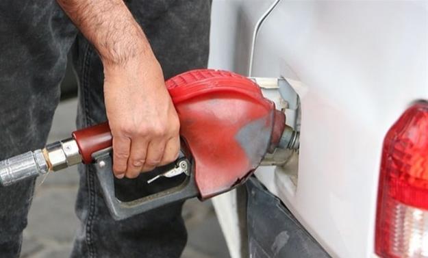  با تصویب دولت نرخ سوم بنزین از نیمه دوم آذرماه ۵۰۰۰ تومان می‌شود