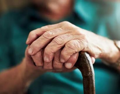 ایران از مرز ۱۴ درصد جمعیت سالمند عبور کرد/ وارد دوره سالمندی شدیم!