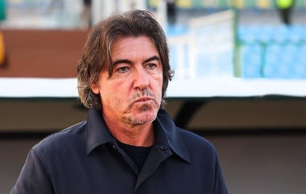 ساپینتو: رفتار آقاسی نرمال نیست، او جایی در رختکن ما ندارد