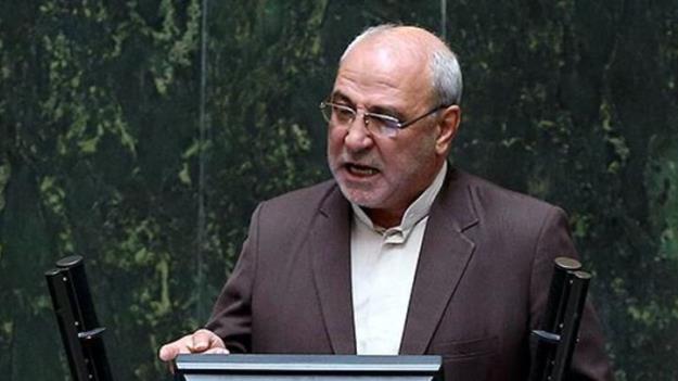 قطع سهمیه بنزین خودروهای جدید خلاف قانون اساسی است