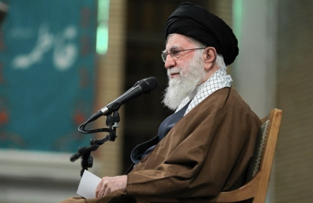 رهبر انقلاب: نباید انگیزه‌ها خاموش شود