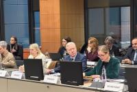  رجی: اروپا مذاکرات با ایران را به پرونده هسته‌ای محدود نکند!