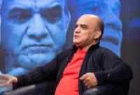 کشتی از دو قطبی خادم و دبیر ضربه می خورد