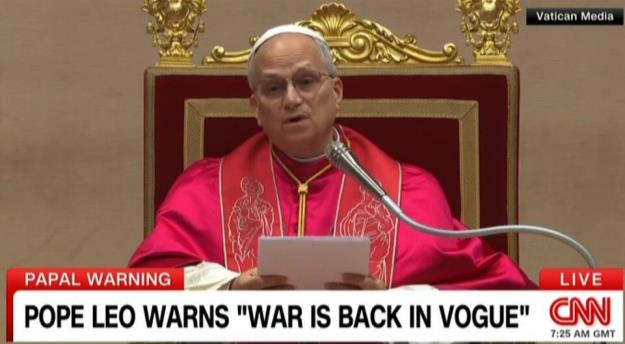 پاپ نسبت به باب شدن جنگ در جهان هشدار داد