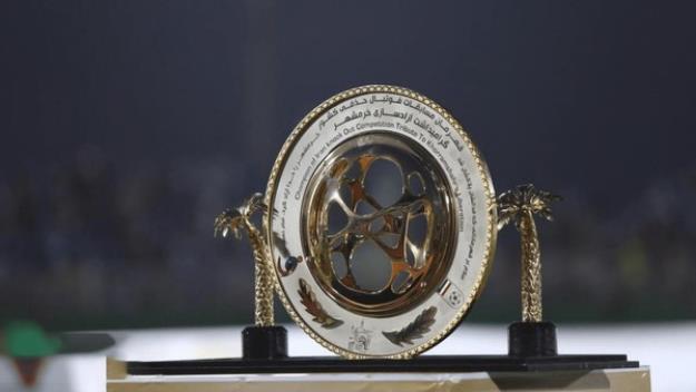 بازی استقلال و تراکتور عقب افتاد