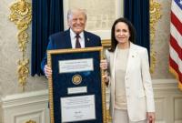 رهبر مخالفان ونزوئلا جایزه صلح نوبل را به ترامپ اهدا کرد