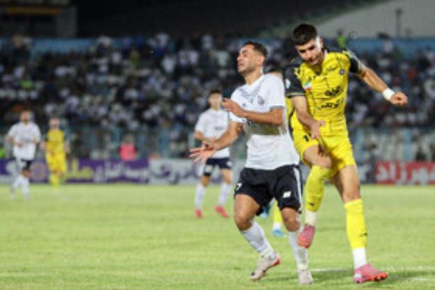 توقف بدموقع سپاهان مقابل ملوان در ورزشگاه خالی