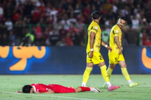 شکست پرسپولیس برابر فجر سپاسی