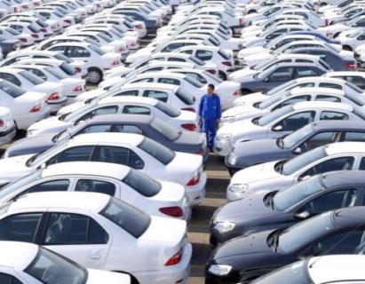 خودروسازان روی دور گرانی/ ناظری نیست؟