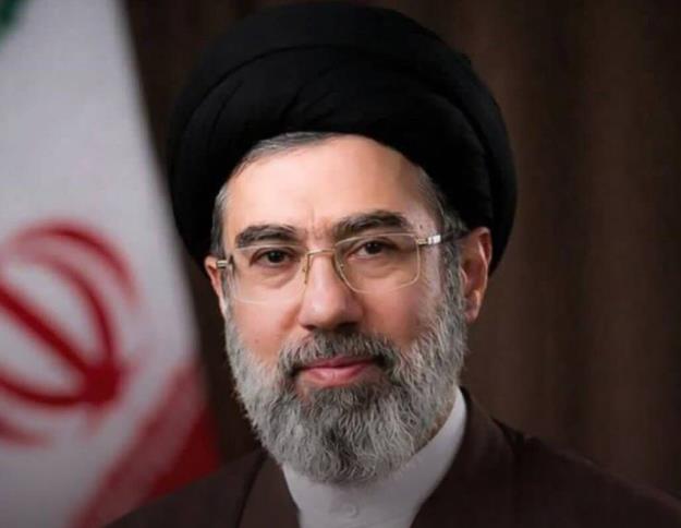  مجلس خبرگان آیت الله سید مجتبی حسینی خامنه‌ای را به عنوان رهبر معرفی کرد