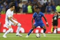 اندونگ: با استقلال و ایران میمانم