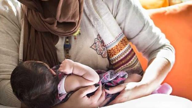  تغذیه کودکان با شیر مادر در اپیدمی کرونا