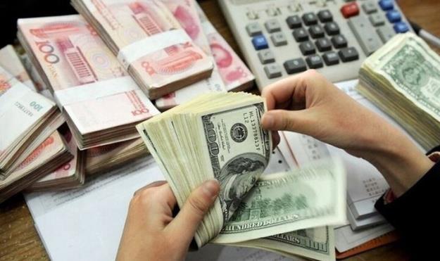 فروش ارز سهمیه‌ای فقط در ۳ بانک/ شرط فروش چیست؟