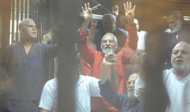  حکم حبس ابد محمد بدیع و ۹ تن از رهبران اخوان المسلمین مصر تایید شد