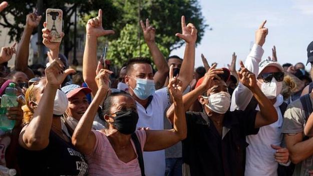  نرمش دولت کوبا در برابر معترضان؛ واردات مواد غذایی و دارو تسهیل شد