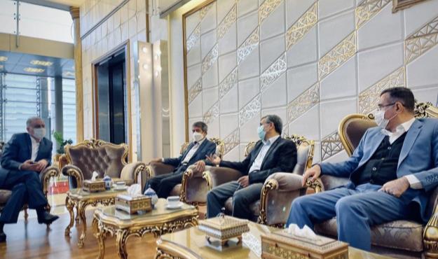 دکتر احمدی‌نژاد تهران را به مقصد دوبی ترک کرد + فیلم و تصاویر