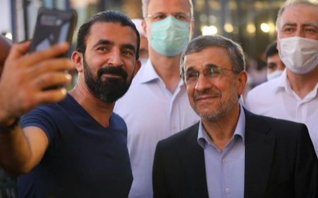 آیا احمدی‌نژاد دنبال دیده شدن است؟!/ جوانفکر: آب در هاون می‌کوبید!