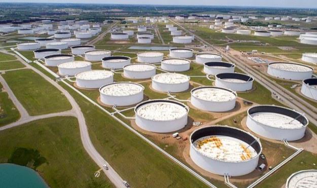 آمریکا ۵۰ میلیون بشکه نفت خام ذخیره خود را به بازار عرضه می‌کند