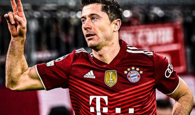  لواندوفسکی؛ بهترین فوتبالیست جهان در سال ۲۰۲۱ + عکس 