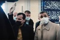 ابراز محبت مردم ترکیه به دکتر احمدی نژاد در حاشیه نماز جمعه شهر استانبول/ ۲