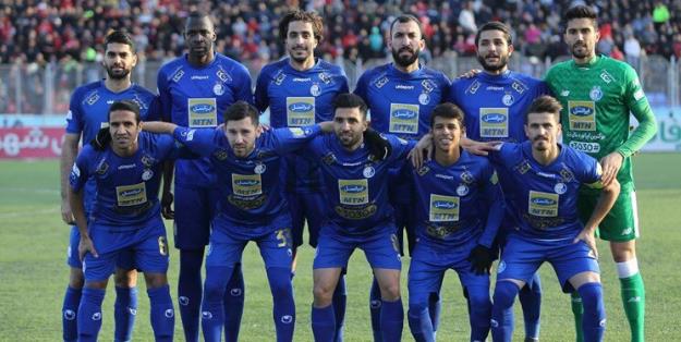 استقلال به اردوی خارجی می‌رود