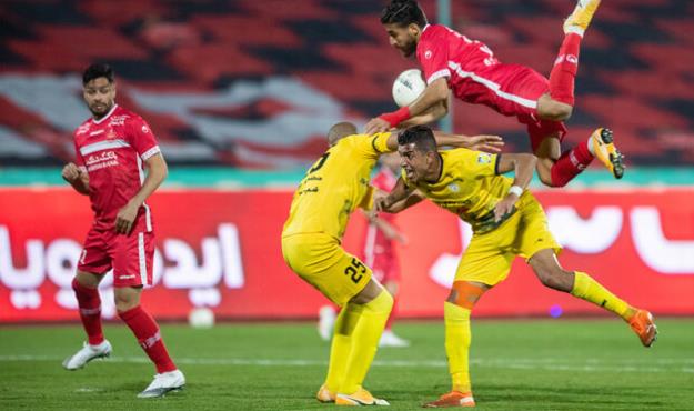 پرسپولیس همچنان گزینه اول قهرمانی است/ استقلال کم می آورد!