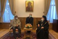 دکتر احمدی‌نژاد در دیدار با اسقف اعظم قسطنطنیه: از نظر ما کلیسا و مسجد و کنیسه یکی است + تصاویر