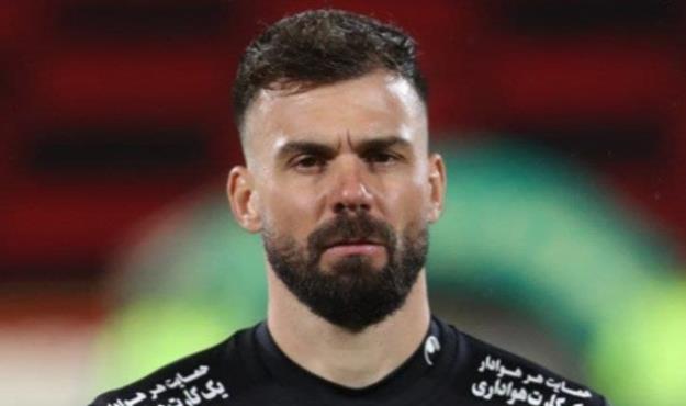 باشگاه پرسپولیس: رادو خودش بخواهد همچنان بازیکن ما است