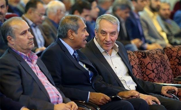 مسئولان فوتبال کار می‌کنند تا پول ویلموتس را درآورند! 