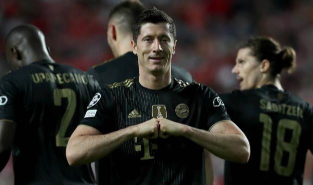  لواندوفسکی رکوردی تاریخی را از مسی رُبود