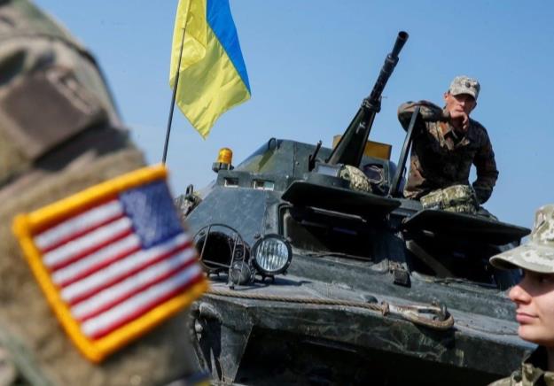 ۱۰ دلیل علاقه امریکا به تهاجم نظامی روسیه به اوکراین