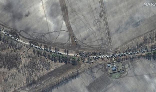 کاروان ۶۴ کیلومتری نظامیان روسی در راه کی‌یف