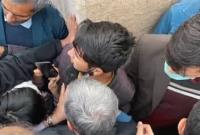 بدرقه پرشور دکتر احمدی نژاد پس از پایان سخنرانی در پارس آباد مغان/ ۲