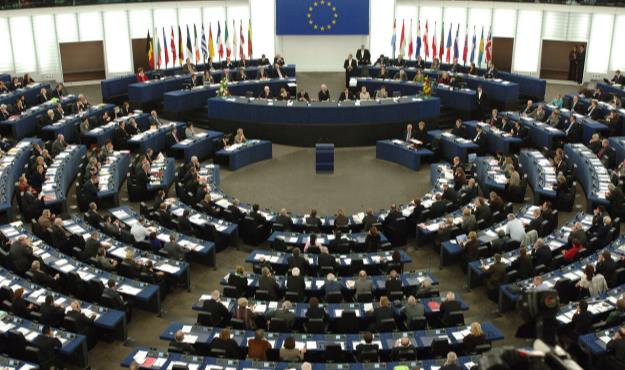 پارلمان اروپا تقاضای اوکراین برای پیوستن به اتحادیه اروپا را پذیرفت 