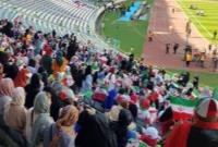 حضور ۲ هزار نفری بانوان در بازی ایران - لبنان