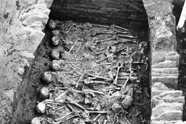 اسکلت های کشف شده در هفت تپه مربوط به ۵۰ سال قبل است