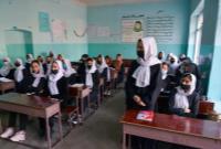 دختران افغان برای تحصیل به ایران می روند