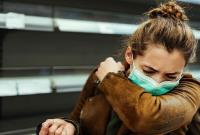 هرگز در آرنج برهنه سرفه یا عطسه نکنید