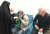  حضور دکتر احمدی‌نژاد در منزل شهید حمیدرضا بازیان + فیلم و تصاویر